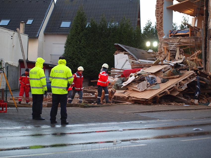 Hausexplosion Bruehl bei Koeln Pingsdorferstr P377.JPG